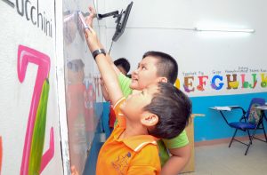 Việc học tiếng Trung ngay từ khi còn nhỏ mang lại nhiều lợi ích quan trọng cho sự phát triển toàn diện của trẻ.
