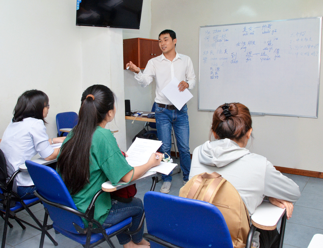 <center>Vì sao nên tham gia Khóa học tiếng Trung giao tiếp cấp tốc tại NewSky Phú Nhuận?</center>